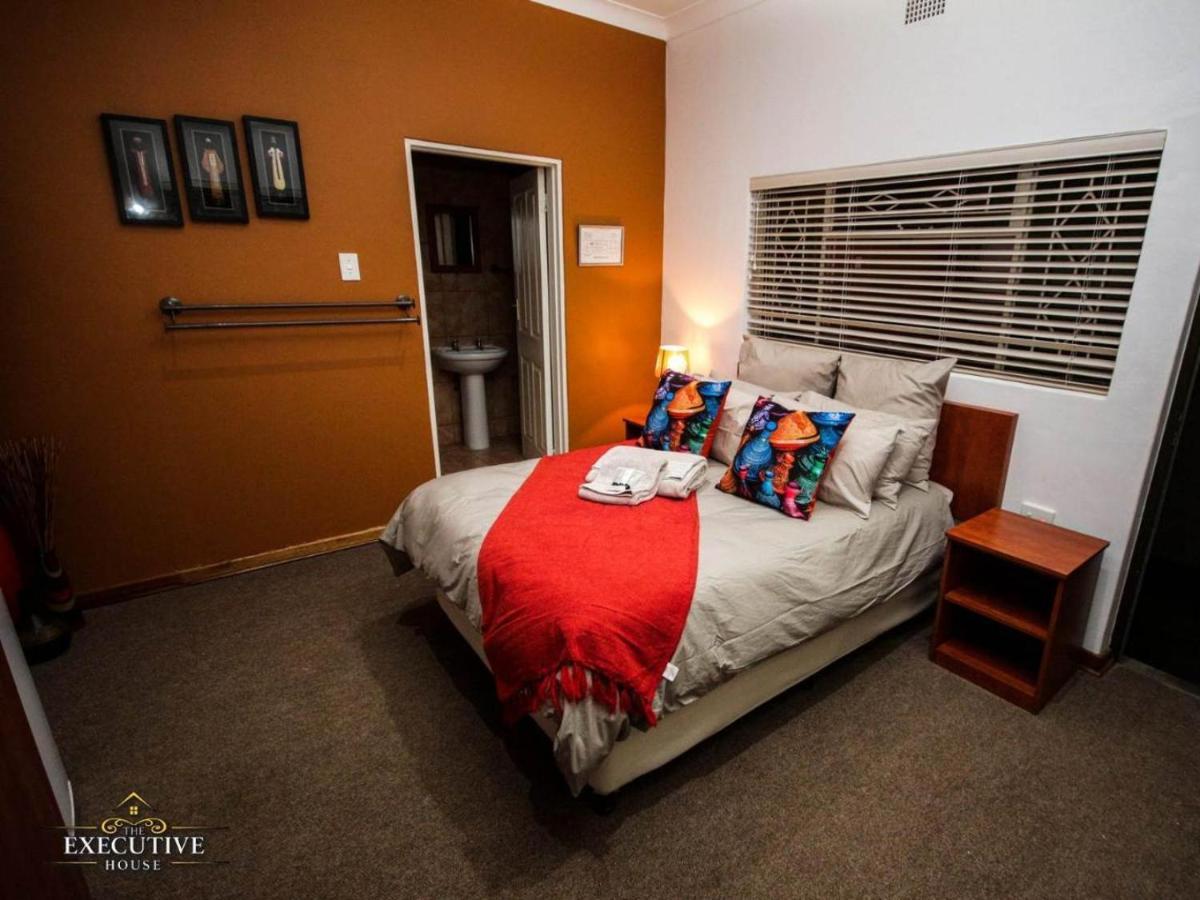 Bed and Breakfast The Executive House à Newcastle Extérieur photo